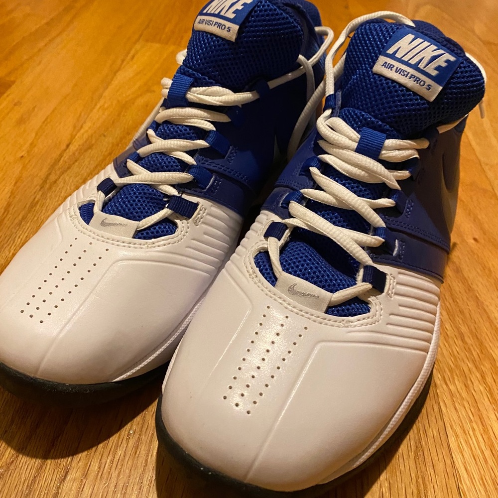 Nike Women’s Basketball Shoes